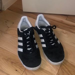 Adidas original womens gazelle sneakers